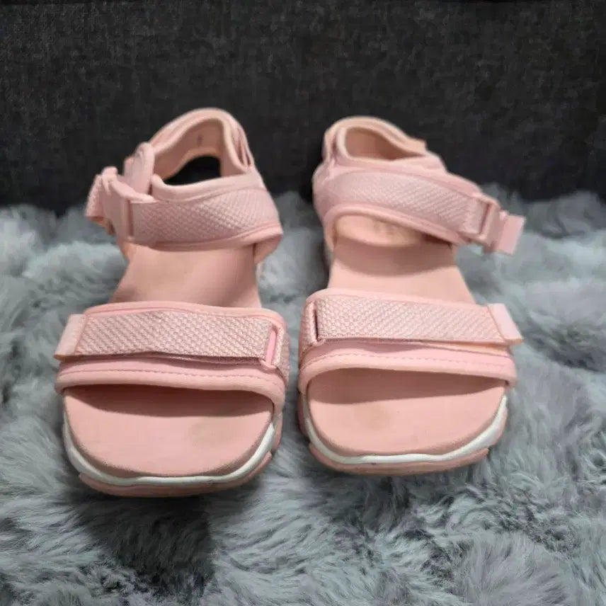 [SOLD OUT] 스케쳐스 딜라이트 샌들 240
