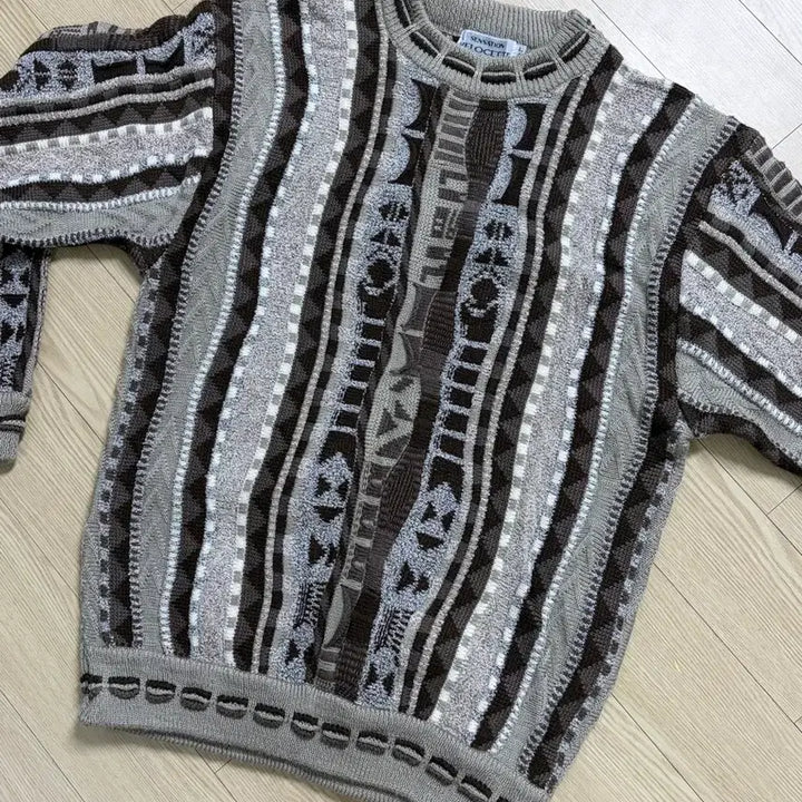 [BUNJANG] Vintage Pattern Cable Knit Sweater / 빈티지 패턴 니트 케이블 니트 L