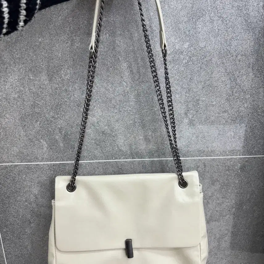 [BUNJANG] 8 Seconds Chain Shoulder Bag / 에잇세컨즈 체인숄더백