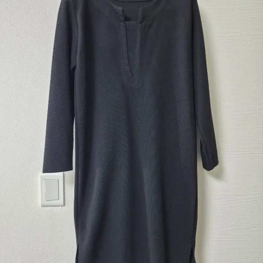 [BUNJANG] Black Knit Long Dress / 블랙 색상의 니트 롱 원피스입니다55