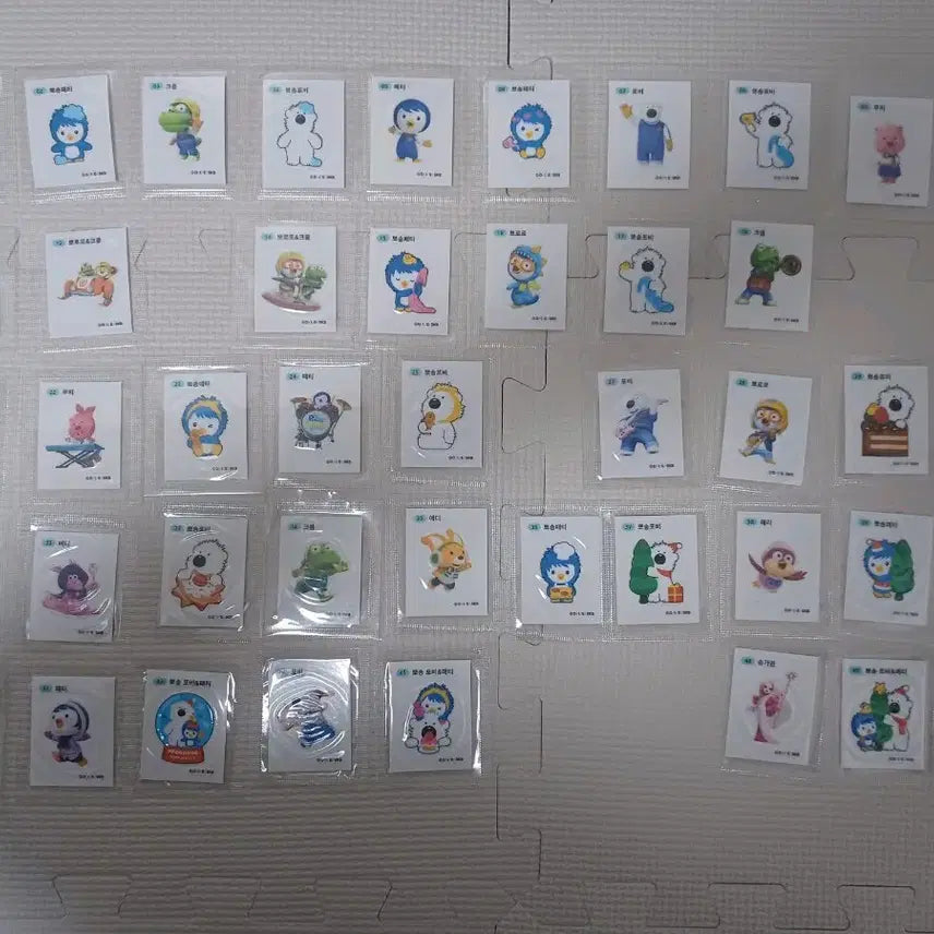 [BUNJANG] Pororo Bobo Seal Sticker Bundle Set (45 types) / 뽀로로 뽀송포비 띠부씰 45종 일괄 판매합니다