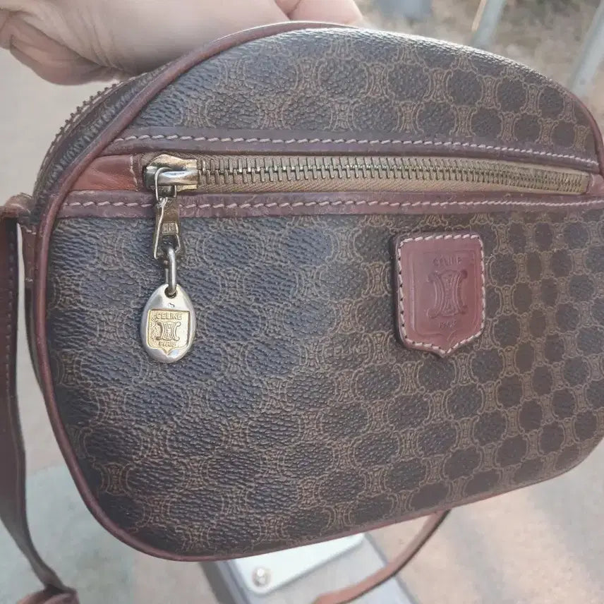 [BUNJANG] Celine Vintage Macadam Triomphe Blazon Camera Bag / [정품] 세린느 빈티지 마카담 트리오페 블라종 카메라백 (숄더/크로스)