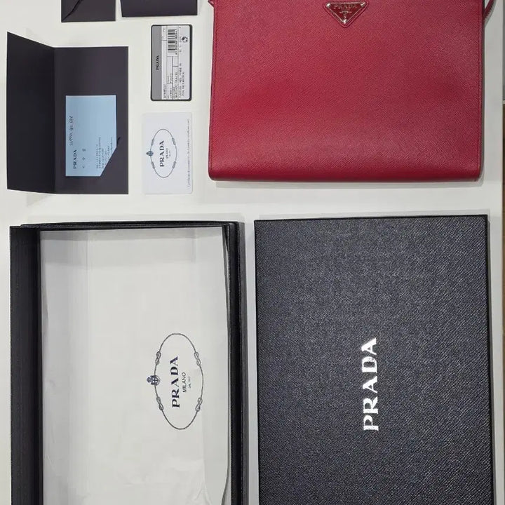 [BUNJANG] Prada Saffiano Leather Pouch Clutch Bag Red / 프라다 사피아노 레드 파우치 클러치백