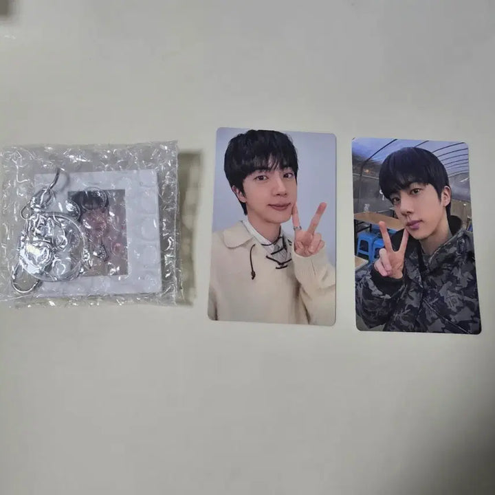 [SOLD OUT] 방탄소년단 아리랑 앨범 위버스 특전 석진 키링 포카 일괄