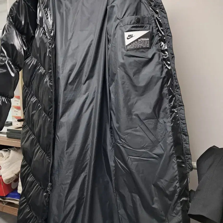 [BUNJANG] Nike THERMA-FIT Long Padded Jacket / 블랙 광택 롱 패딩 점퍼 나이키 공용 THERMA-FIT 롱패딩 블랙