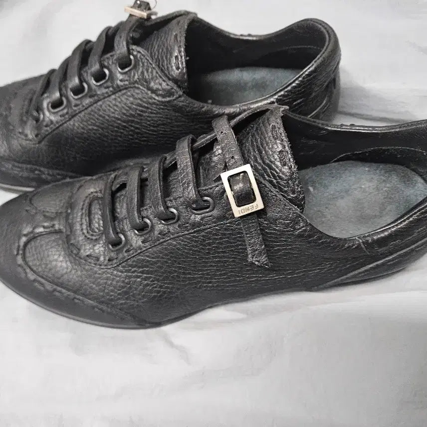 [BUNJANG] Fendi Leather Sneakers / 펜디 가죽 스니커즈