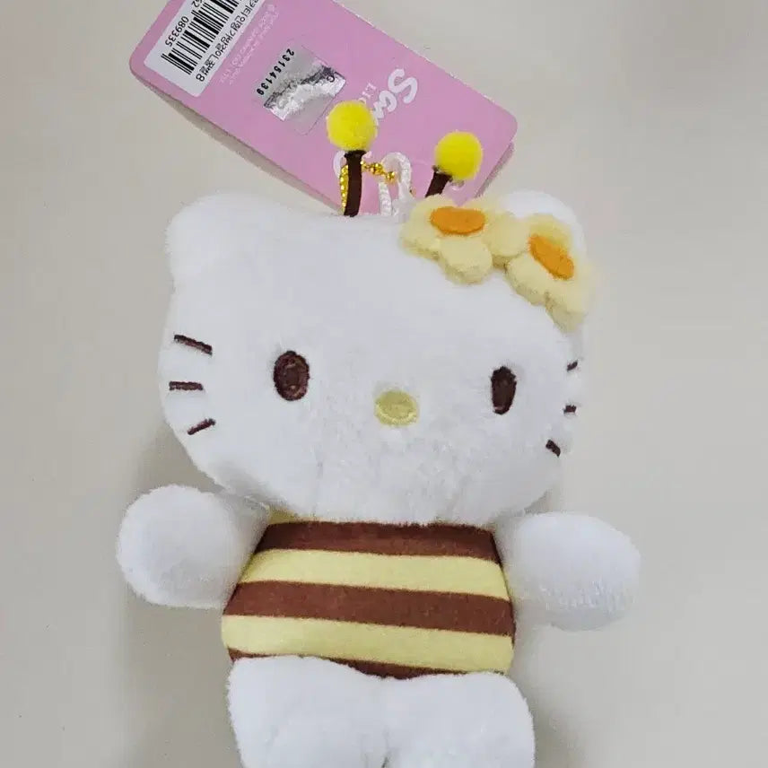 [BUNJANG] Hello Kitty Bee Plush Keychain / 헬로키티 꿀벌 인형 키링