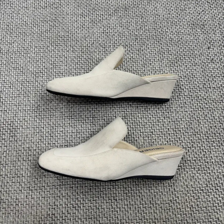 [BUNJANG] Geiger Suede Mid Heel Mules / [신발] 가이거 스웨이드 미들 힐 뮬