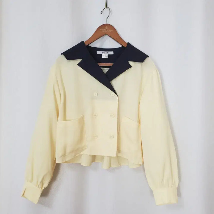 [BUNJANG] Juicy Judy Jacket-Type Blouse (XS/55) / (새제품)쥬시쥬디 자켓형 블라우스 55
