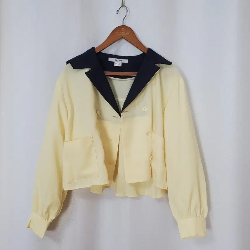 [BUNJANG] Juicy Judy Jacket-Type Blouse (XS/55) / (새제품)쥬시쥬디 자켓형 블라우스 55