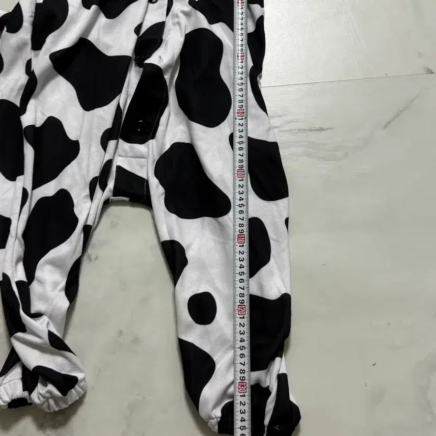[BUNJANG] Cow Character Animal Pajamas / 젖소 캐릭터 동물 잠옷 파자마 판매
