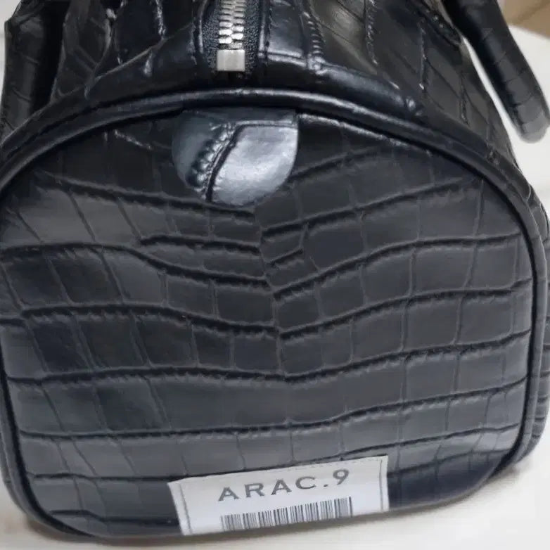 [BUNJANG] Irak9 Black Shoulder Bag / 이라크나인 가방