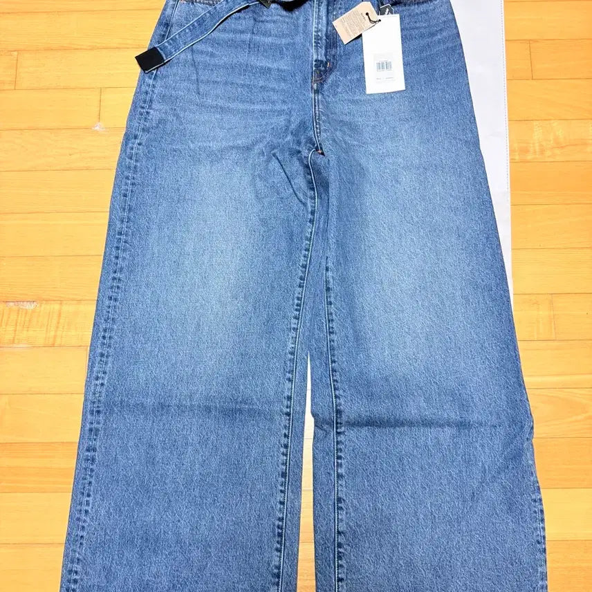 [SOLD OUT] 사카이 리바이스 와이드 데님 팬츠 블루