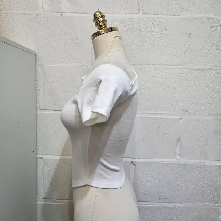 [BUNJANG] Off-Shoulder Crop Top - White / 한쪽어깨 오프숄더 크롭 무지 반팔- 화이트