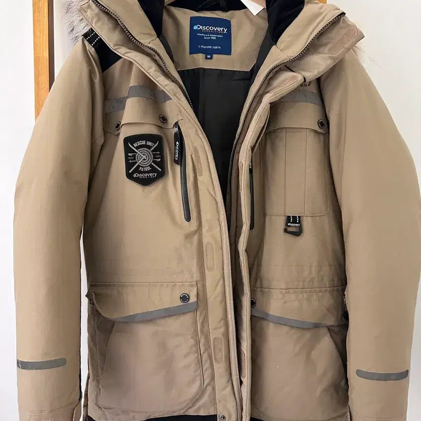 [BUNJANG] Discovery Expedition Patrol Goose Down Padding Size 95 / 디스커버리 익스페디션 패트롤 구스다운 패딩(사이즈95)