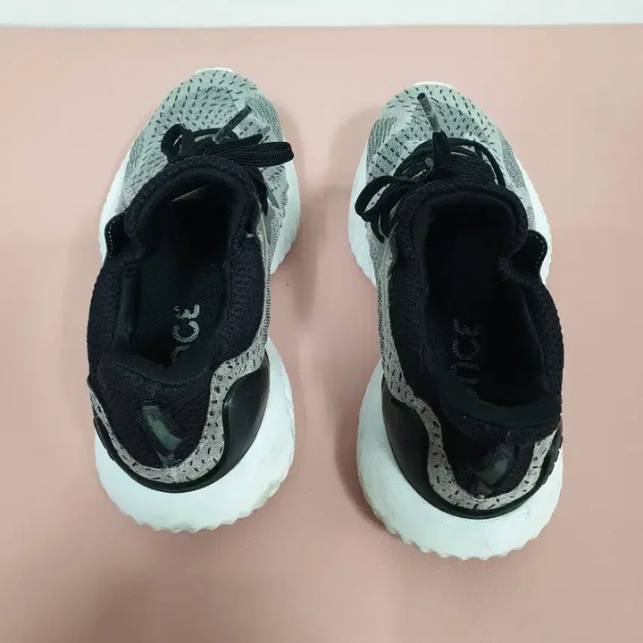 [BUNJANG] Adidas AlphaBounce Beyond Gray Sneakers (Size 235) / 아디다스 회색 알파바운스 비욘드 운동화 235사이즈