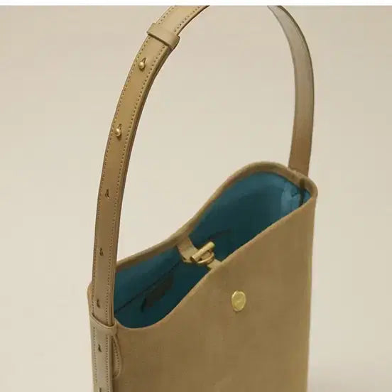 [BUNJANG] Le Meme Sac Cannele Suede Bag / 르메메 삭 까눌레 스웨이드 가방