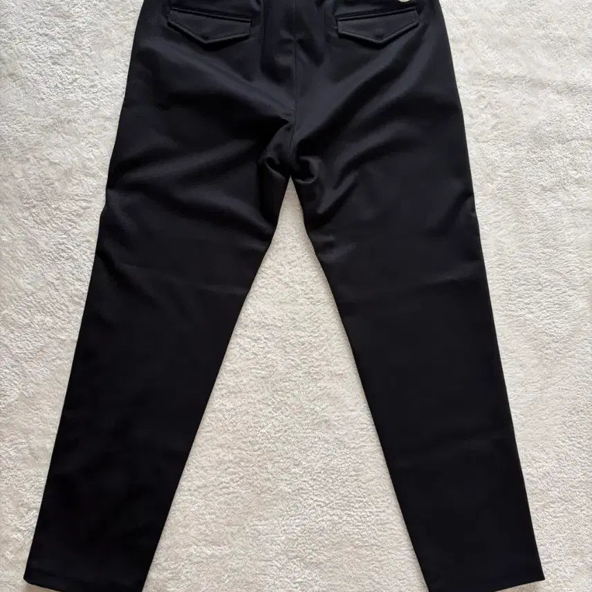 [BUNJANG] Moncler Black Logo Jogger Pants / 25fw몽클레어 블랙 로고 조깅팬츠 50(33~36)