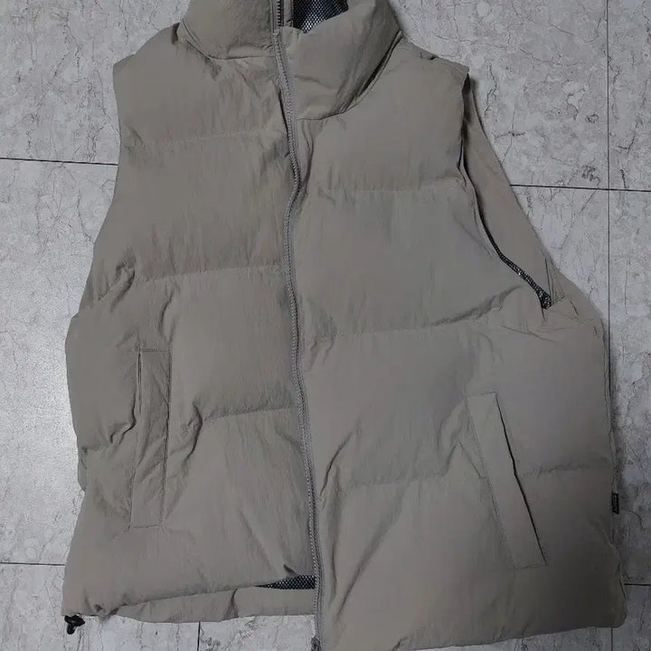 [BUNJANG] MNMP Beige Padded Vest M / MNMP 베이지 패딩 조끼 M