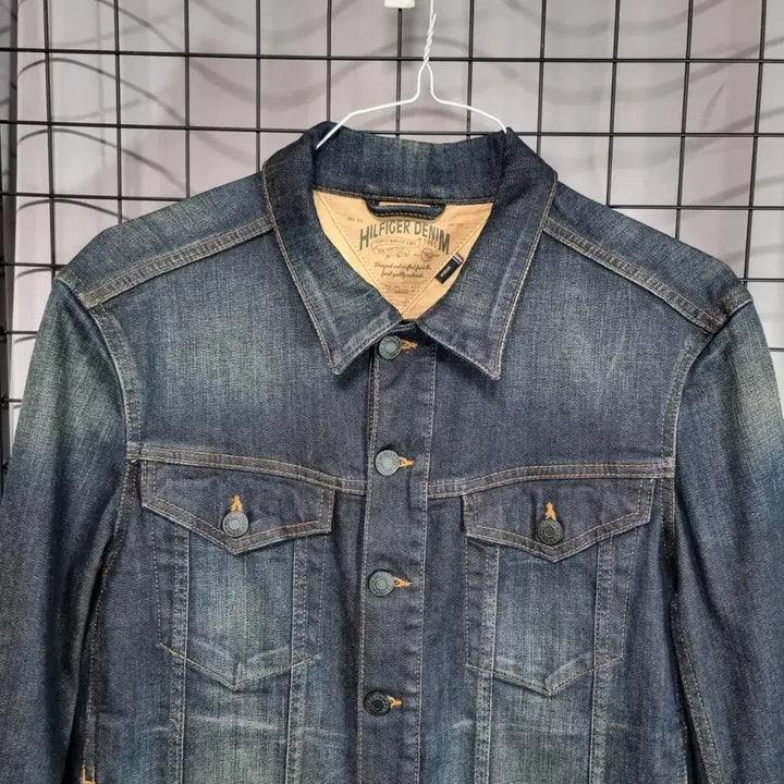 [BUNJANG] Tommy Hilfiger Denim Trucker Jacket (Size M) / 타미힐피거 데님 자켓 트러커 청자켓 빈티지 점퍼 M