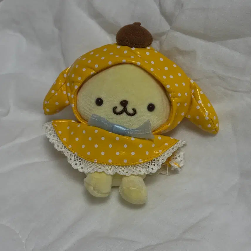 [BUNJANG] Sanrio Pompompurin Raincoat Plush Doll / 산리오 우비 폼폼푸린 인형