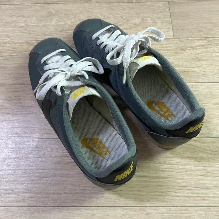 [BUNJANG] Nike Classic Cortez Sneakers / 나이키 클래식 코르테즈 270