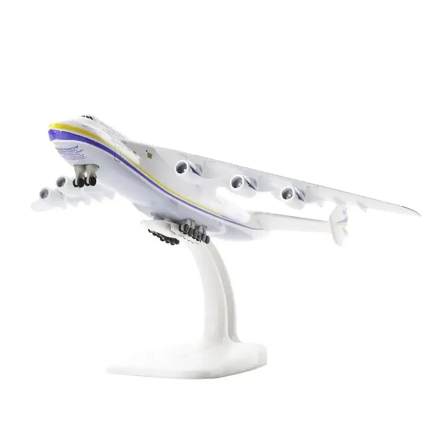 [BUNJANG] Antonov AN-225 Transport Airplane Model / (금속) 안토노프 AN-225 수송기 모형(피규어) 팝니다.