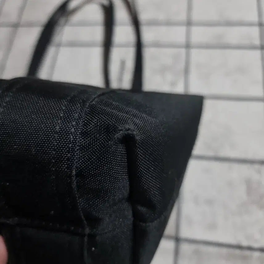 [BUNJANG] Carhartt Essential Tote Vertical Open Shoulder Bag / 칼하트 숄더백 에센셜 토트백 버티컬 오픈 블랙 가방