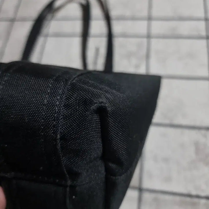 [BUNJANG] Carhartt Essential Tote Vertical Open Shoulder Bag / 칼하트 숄더백 에센셜 토트백 버티컬 오픈 블랙 가방