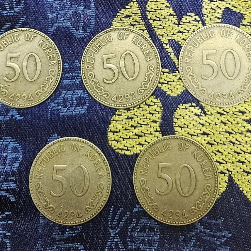 [BUNJANG] South Korea 50 Hwan Coin Bundle (5 Pieces) / 대한민국 50환 동전 5개 일괄