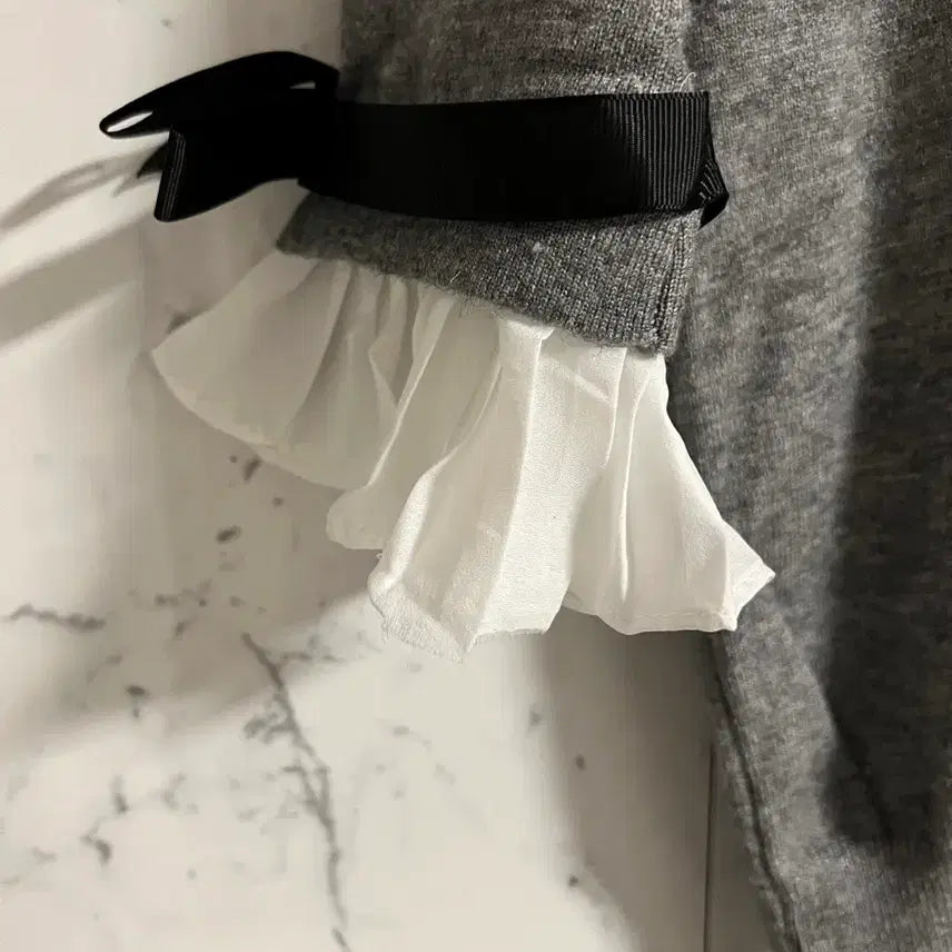 [BUNJANG] Gray Round Frill Short Sleeve Knit Top / 새상품 그레이 회색 라운드 프릴 반팔 니트