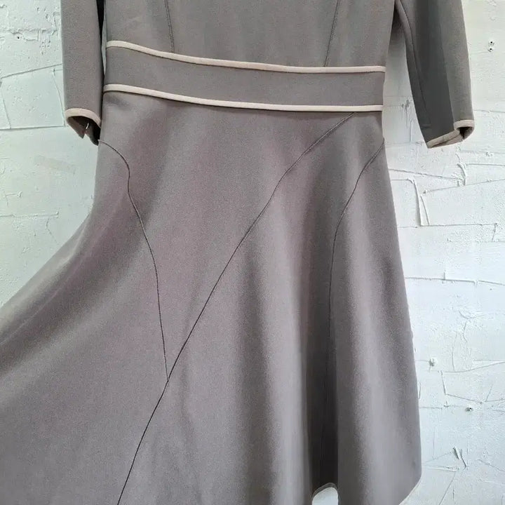 [BUNJANG] MICHAA Grey Flare Dress / 미샤 그레이 플레어 원피스 55