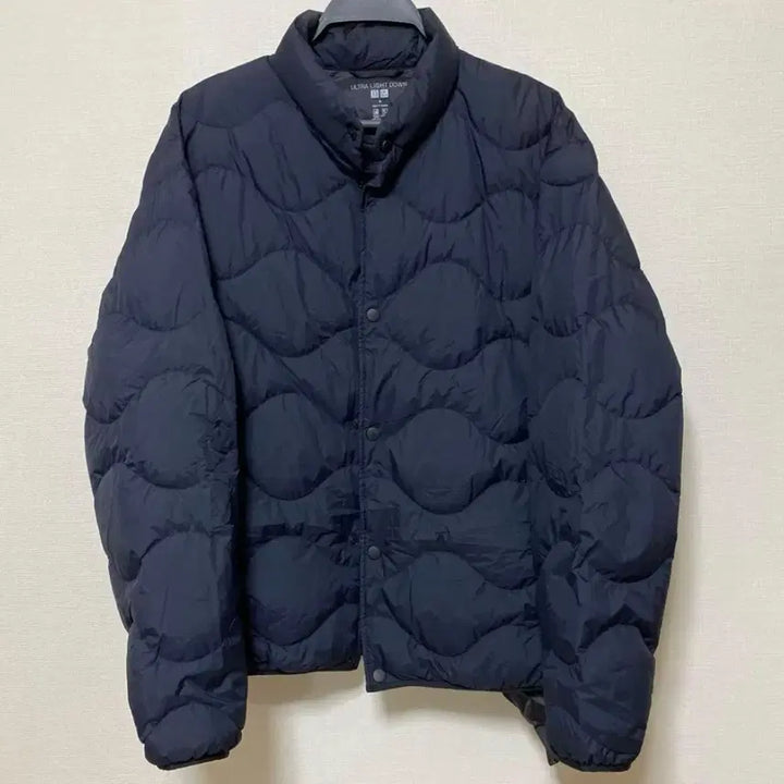 [SOLD OUT] (XL) 유니클로 울트라 라이트 다운 웨이브 퀼팅 자켓 경량 패딩