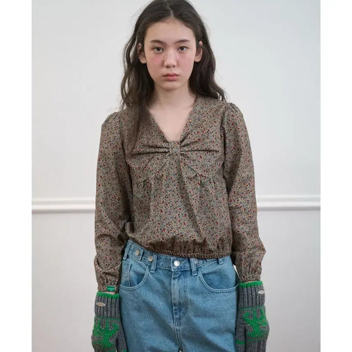 [BUNJANG] Noncontent Tiny Flower Blouse Beige / noncontent 노컨텐츠 타이니 플라워 블라우스 베이지