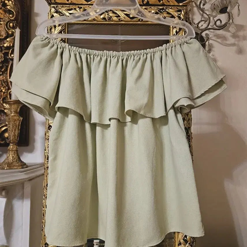 [BUNJANG] Off-Shoulder Frill Blouse / 오프숄더 프릴 블라우스