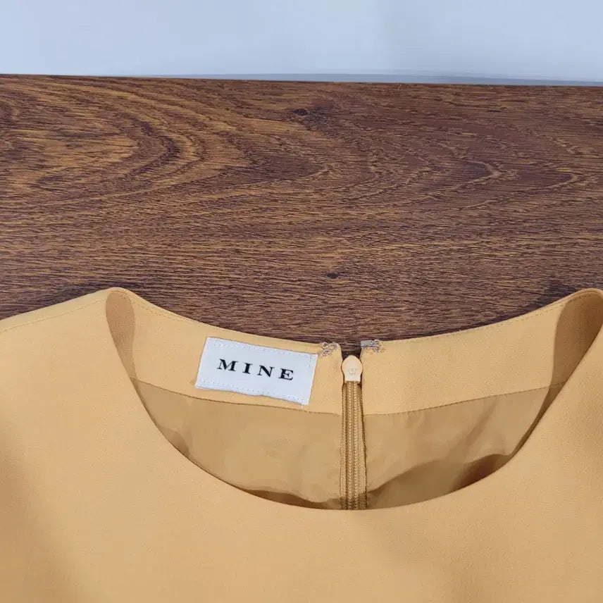 [BUNJANG] MINE Sleeveless Peplum Dress / MINE 민소매 페플럼 원피스