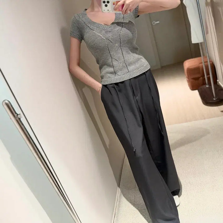 [BUNJANG] V-Neck Short-Sleeve Knit Top / 브이넥 반팔 니트