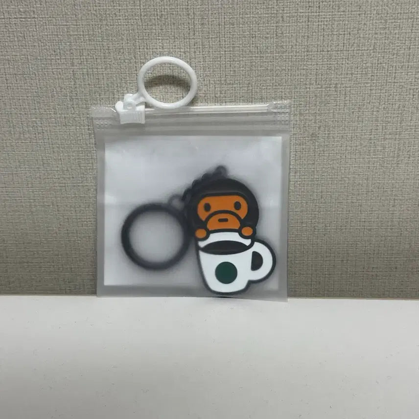 [SOLD OUT] 스타벅스 베이프 베이비 마일로 키체인/키링