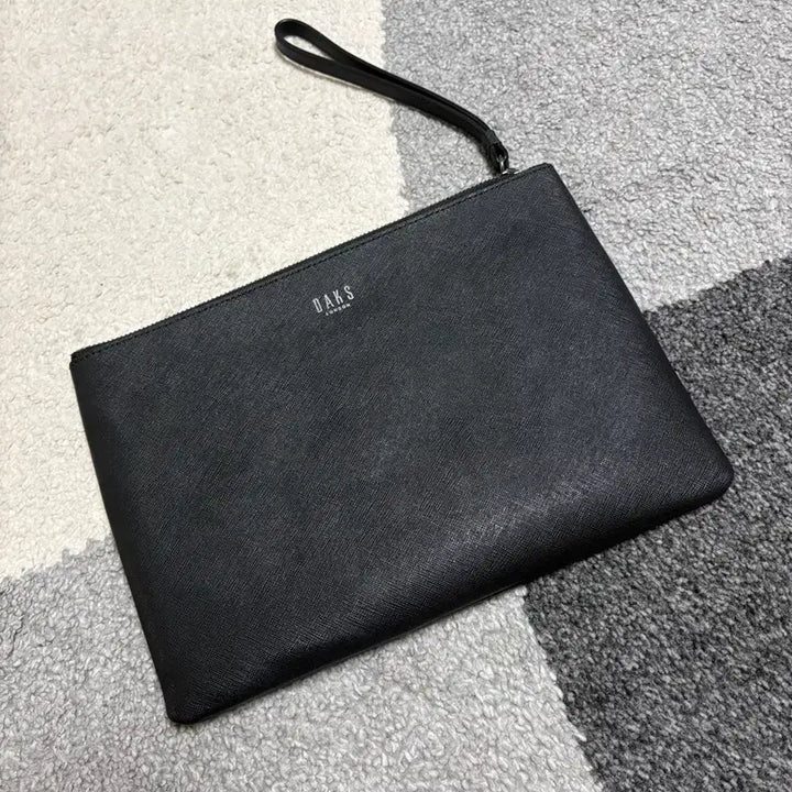 [SOLD OUT] 닥스 클러치 백