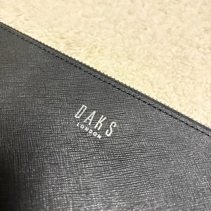 [SOLD OUT] 닥스 클러치 백