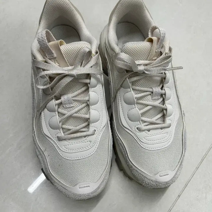 [BUNJANG] Nike Air Max Sneakers / 나이키