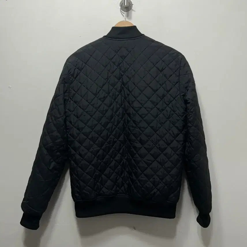 [BUNJANG] Adidas Black Quilted Padded Bomber Jacket (M) / 아디다스 블랙 퀼팅 패딩 봄버 자켓 M