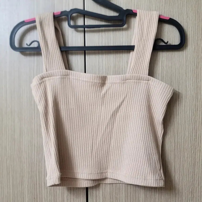 [BUNJANG] Cropped Sleeveless Top / 크롭 민소매