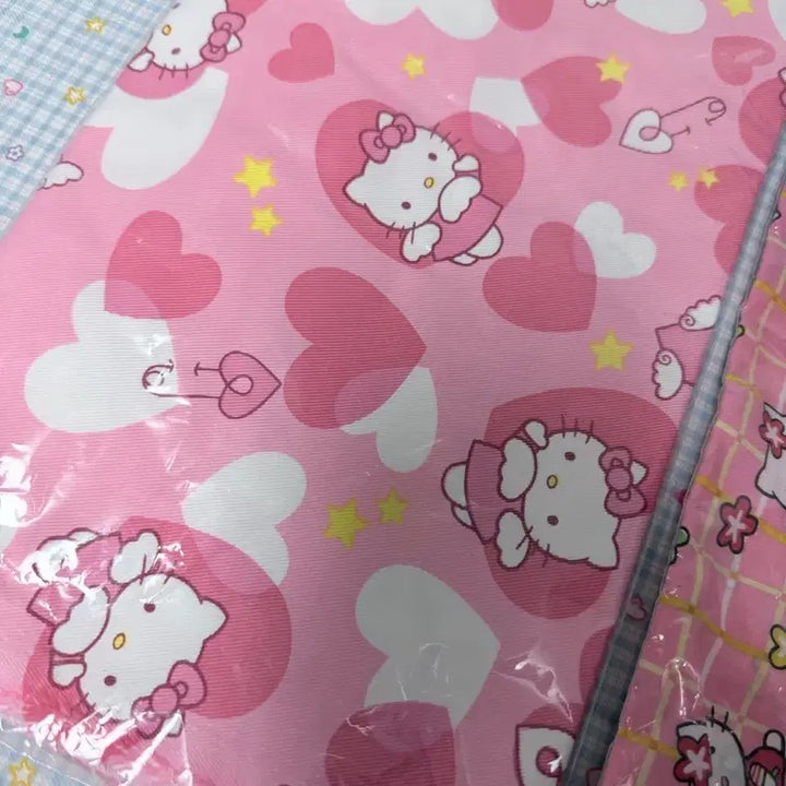 [BUNJANG] Vintage Hello Kitty Fabric Material for Pouch Making / 고전문구 고전 키티 원단 천 고전 주머니 만들기