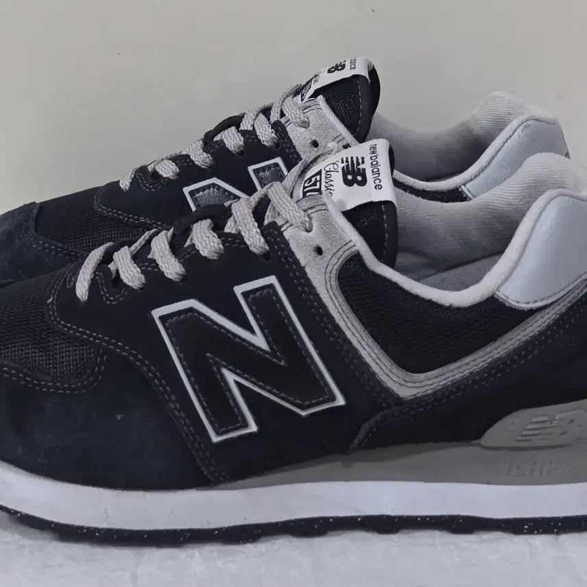 [BUNJANG] New Balance 574 Classic "Greenleaf" ML574EVB Black / [270] 뉴발란스 574 그린리프 클래식 블랙