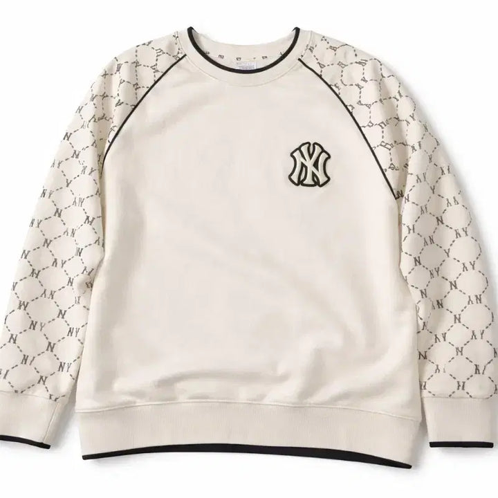 [BUNJANG] MLB New York Yankees Cream Sweatshirt / MLB 뉴욕양키스 크림 맨투맨 (110) 깔끔핏