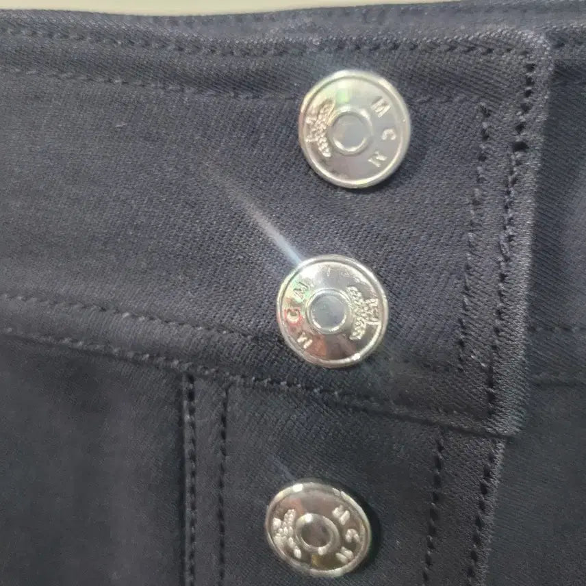 [BUNJANG] MCM H-Line Black Skirt / (정품) MCM 엠씨엠 H라인 블랙 스커트 치마 29사이즈