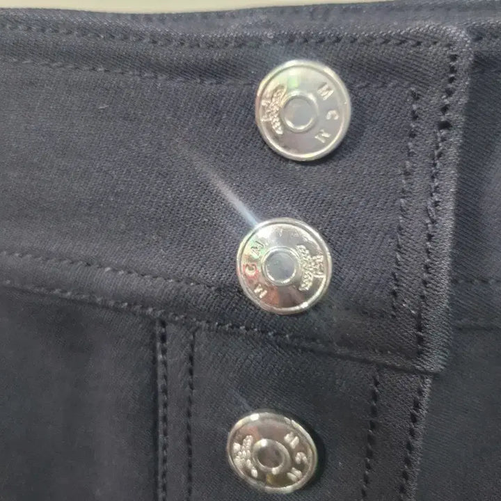[BUNJANG] MCM H-Line Black Skirt / (정품) MCM 엠씨엠 H라인 블랙 스커트 치마 29사이즈