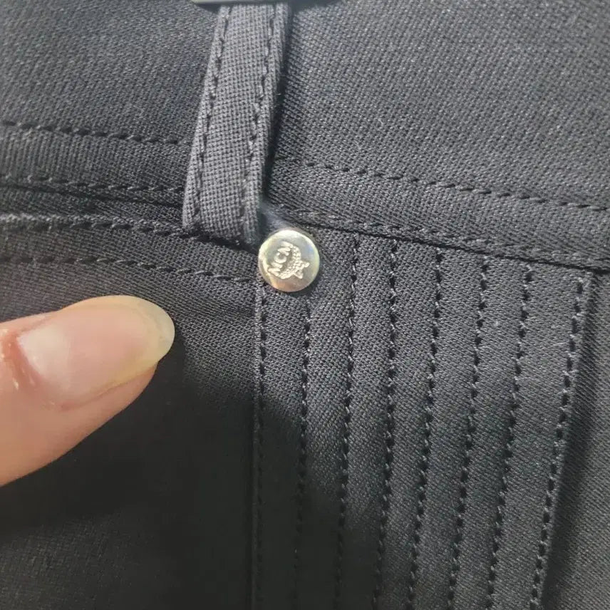 [BUNJANG] MCM H-Line Black Skirt / (정품) MCM 엠씨엠 H라인 블랙 스커트 치마 29사이즈