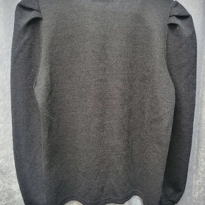 [BUNJANG] RIRINCO Gold Button Black Top / RIRINCO 금장 버튼 블랙 상의